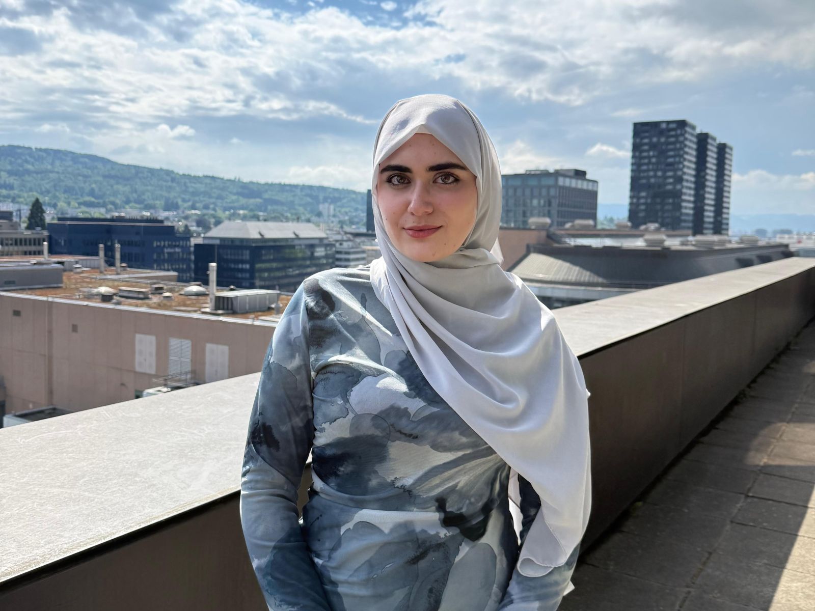Jana Mehdy 2026 outside